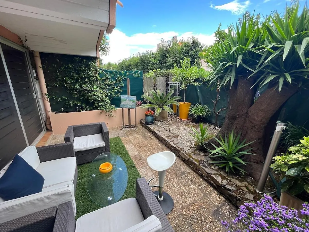 Petit Coin Boheme A Saint-Tropez & Jardin Prive Apartment 0*,  France