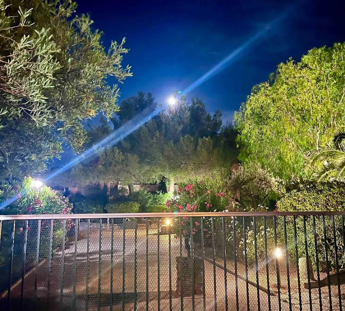 Petit Coin Boheme A Saint-Tropez & Jardin Prive Apartment